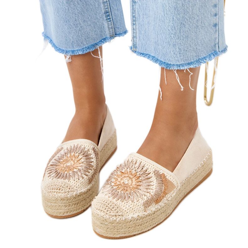 Beige Espadrilles med broderier på Lorin -plattformen