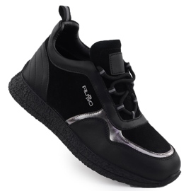 Kvinnors läderskor isolerade på plattformen Czarne Filippo DP7406