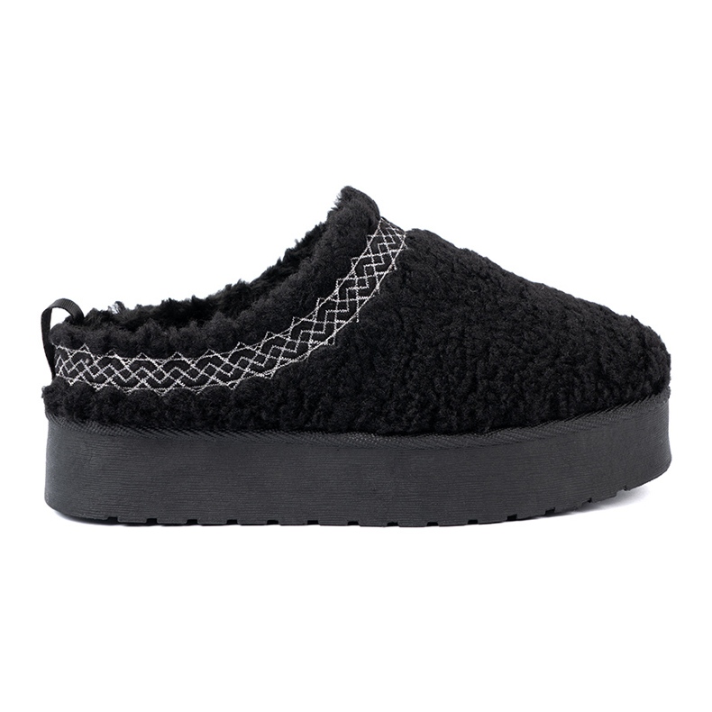 Shelvt Skor a'la snöstövlar i svart med dekorativt broderi