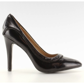 Höga klackar med original dekoration E358 Svart