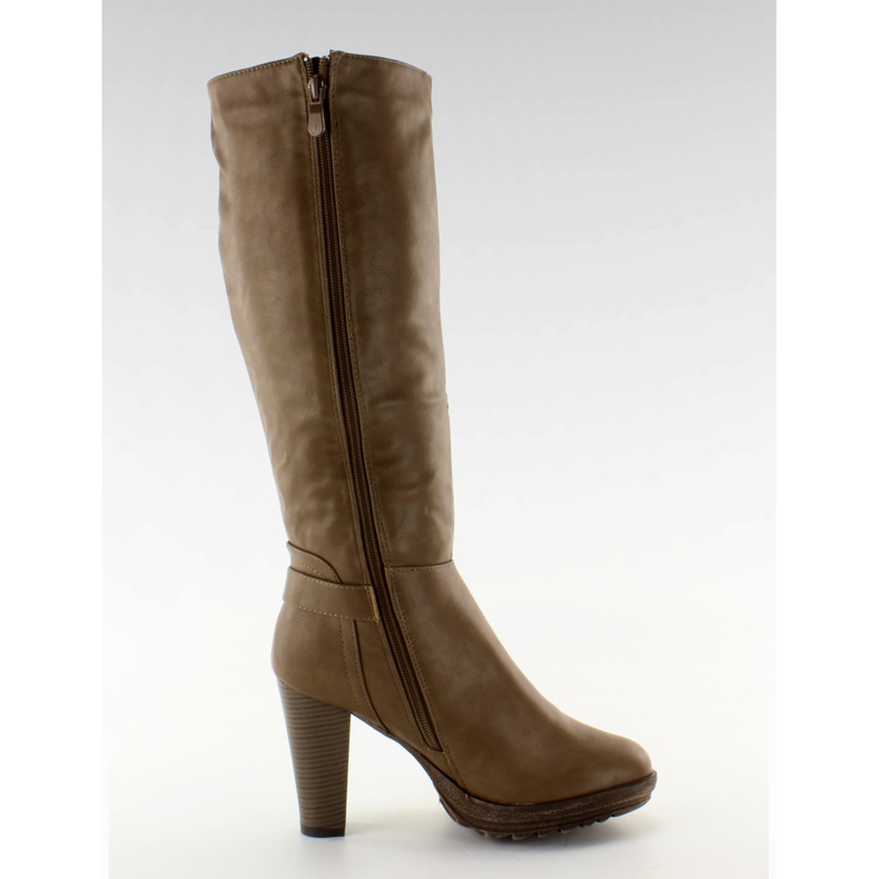 Stövlar på plattformen 0-32 kaki