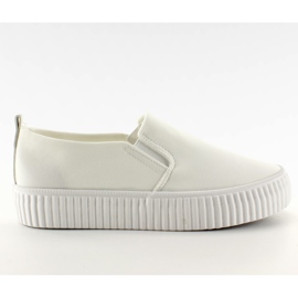 Slip-on på en hög räfflad sula vit
