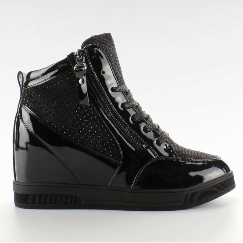 Lackade sneakers R19 Svart