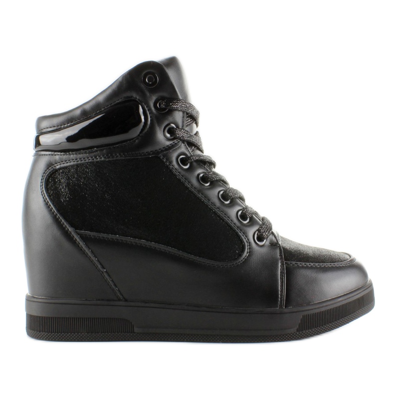 2017-3 Svarta high top sneakers