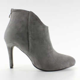 Stövlar med utklipp på framsidan av M239 Grå