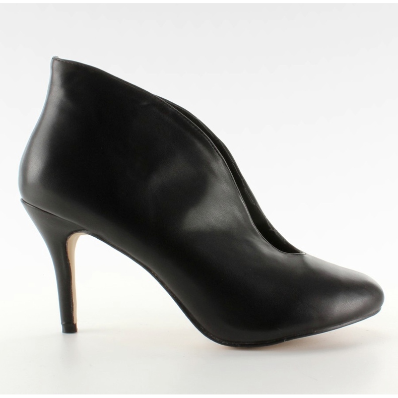 Inbyggda stift med utskuren 1413 svart