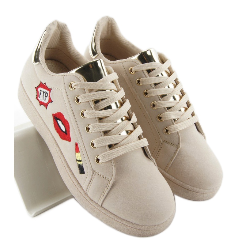 Sweet lips sneakers med patchar FB-15 BEIGE / GULD