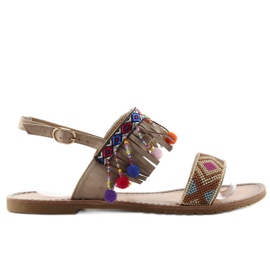 Underbara sandaler med pompoms CL60 beige