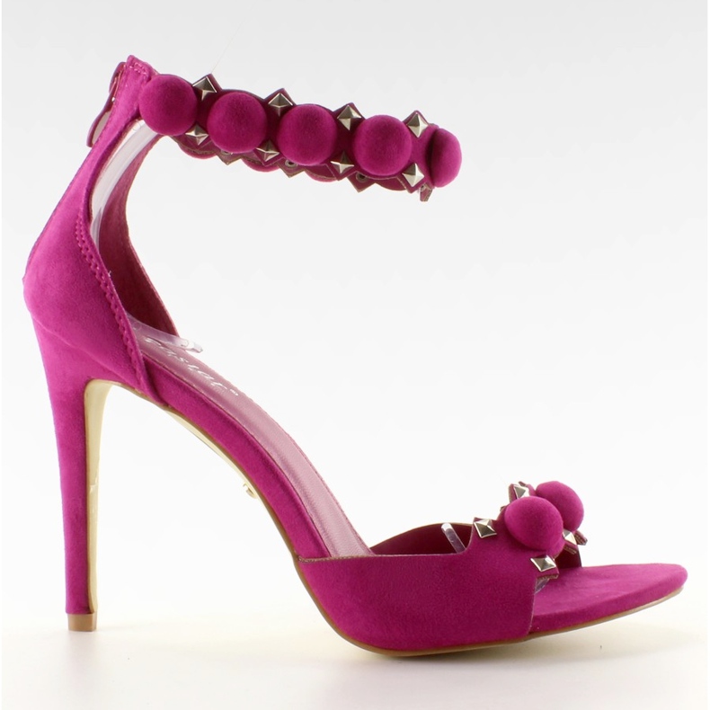 Roliga sandaler på en häl Lila bollar rosa