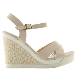 Sandaler med kil, sportsula, beige