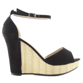 Sandaler på en unik wedge 028 svart