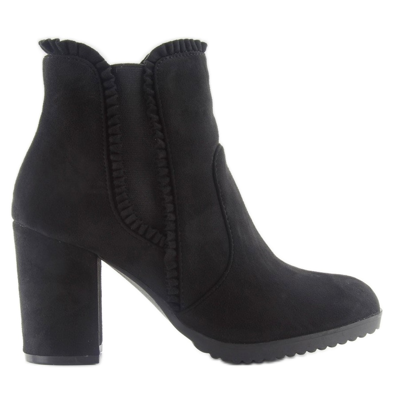 Högklackade stövlar med volang m269p Svart