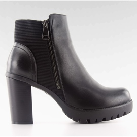 Högklackade stövlar dd35p svarta