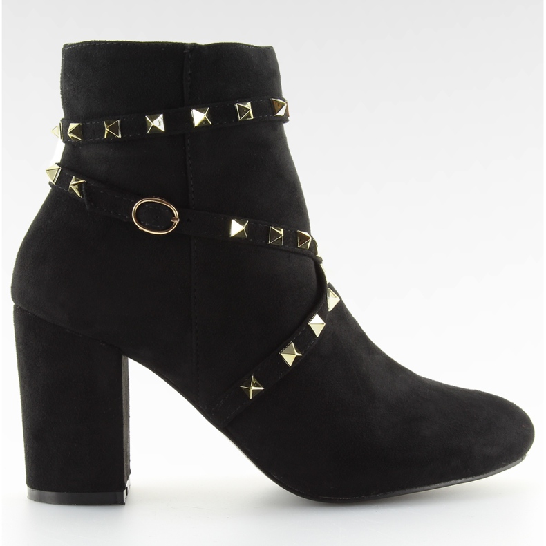 Svarta högklackade med dubbar svart F-3627