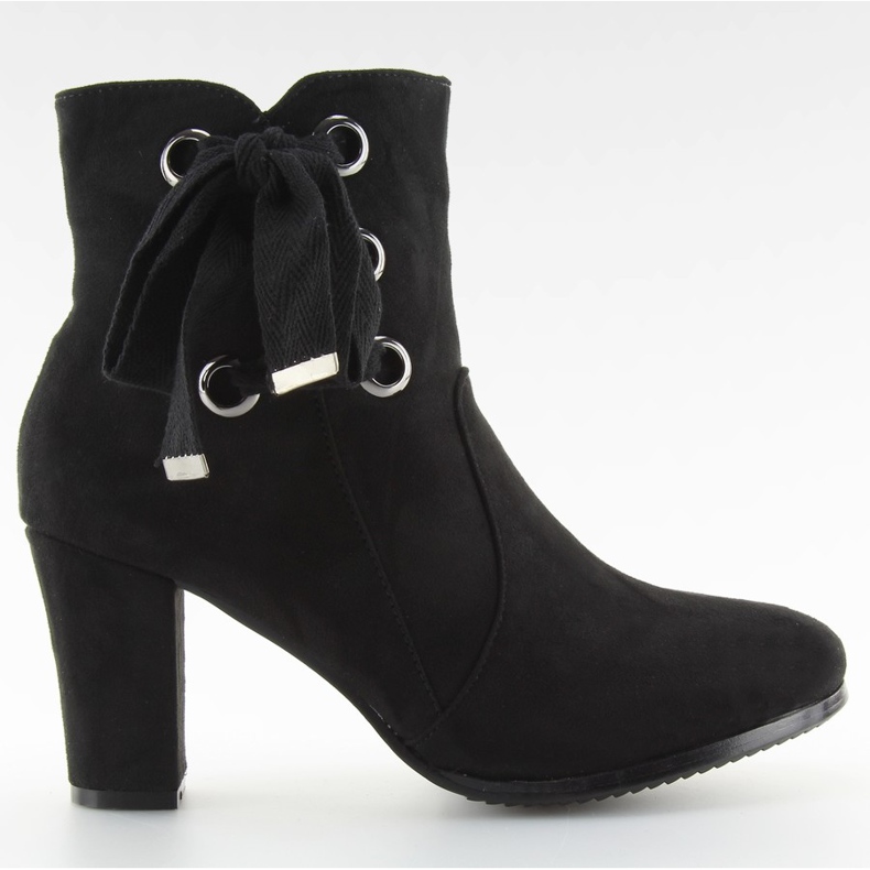 Svarta högklackade stövlar C100 svarta