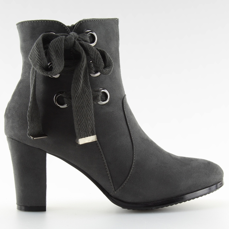 Grå Högklackade stövlar C100 grå