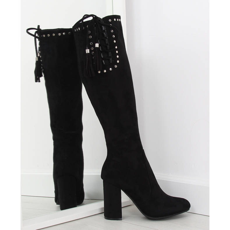 Svarta klassiska höga klackar