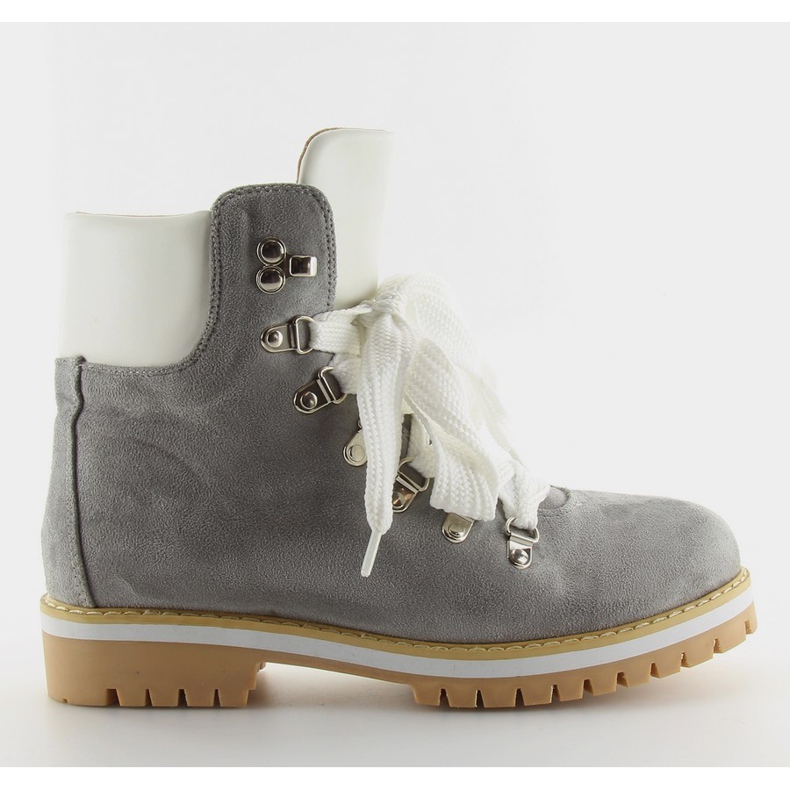 Grå kvinnors grå trappare