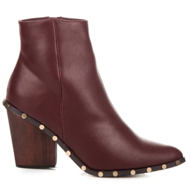 Vices Snygga rödfärgade stövlar