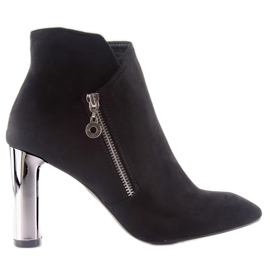 Eleganta stövlar på silverklack M280P svart