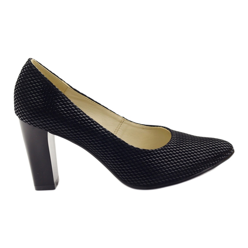 Svarta pumpar på en stång 138