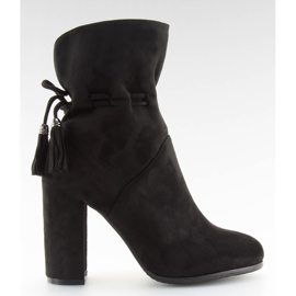 Svarta stövlar med breda klackar 1318 svart