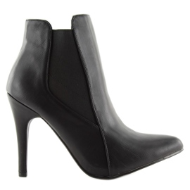 Svarta stövlar på högklackat mattsvart 9095-43A