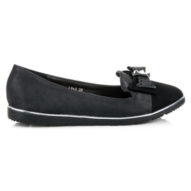 Ch. Creation Lordsy With A Bow svart