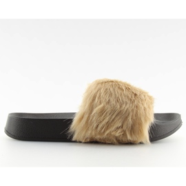 Beige pälstofflor S36 beige