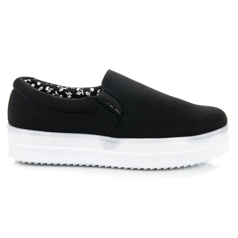 Mckeylor Svarta slipons på plattformen