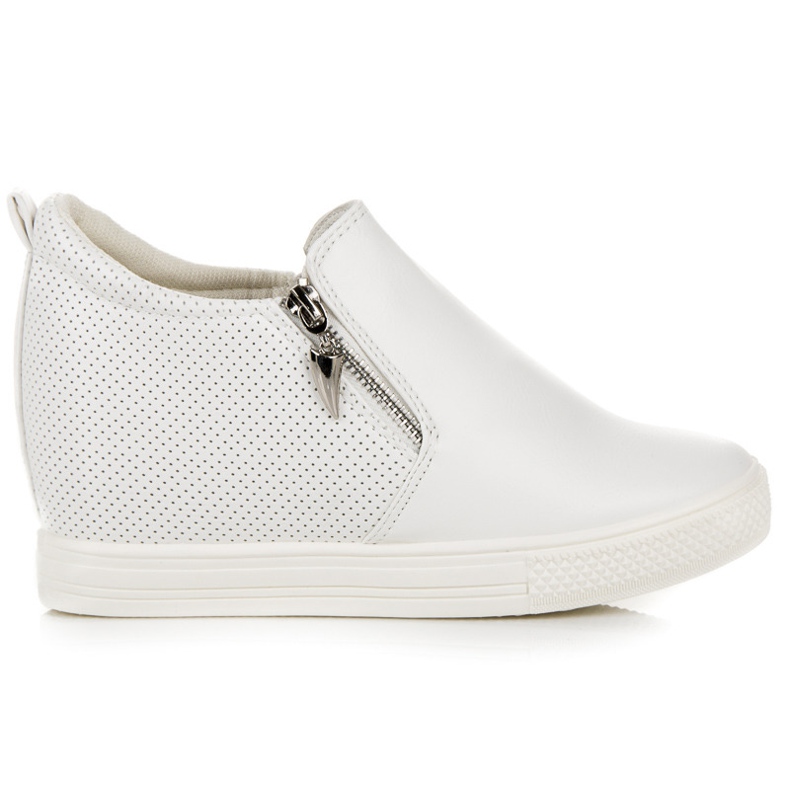 Genombrutna Sneakers På Kil vit