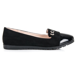 Vinceza Lordsy med lackad tå svart