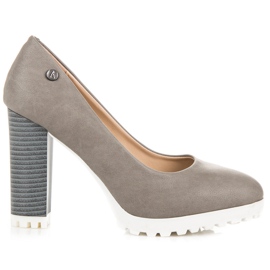 Vices Pumpar på plattformen grå