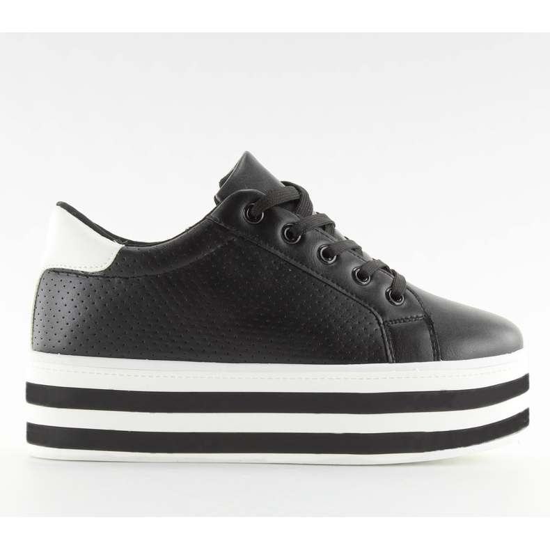 Svarta svarta sneakers med hög sula