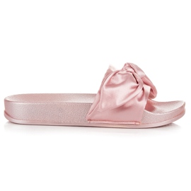 Via Giulia  Rosa Tofflor Med En Rosett