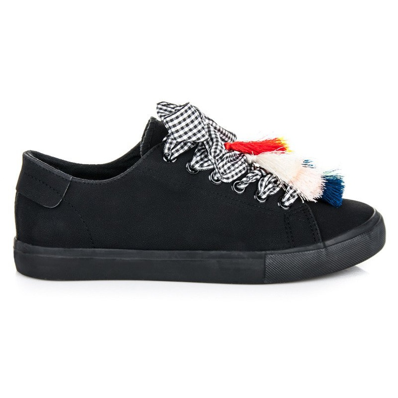 Ideal Shoes Svarta sneakers med fransar