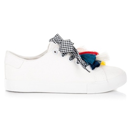 Ideal Shoes Vita sneakers med fransar