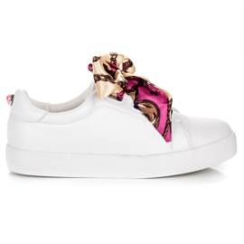 Vices Sneakers bundna med ett band skruvstäd vit