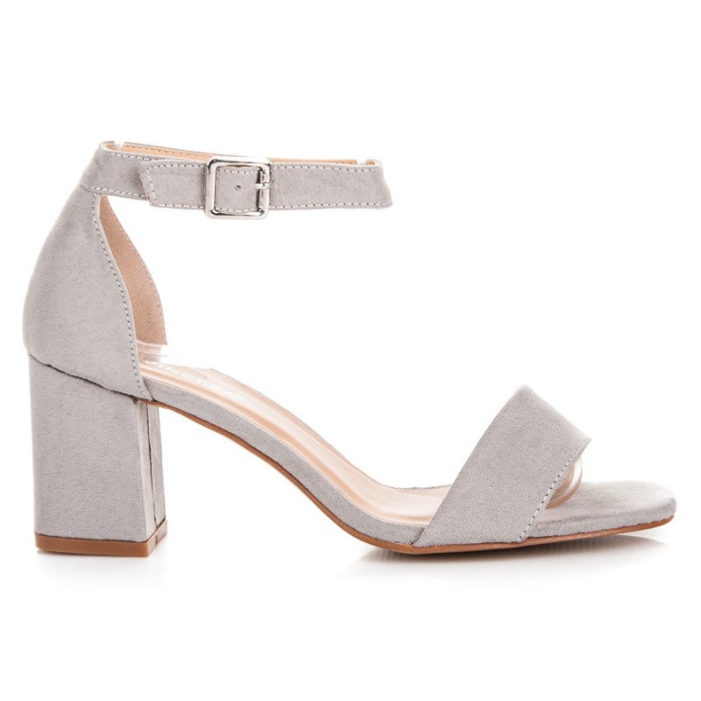 Grå sandaler på VINCEZA Bar