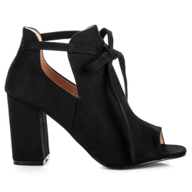 Vinceza-sandaler i mocka med snörning svart