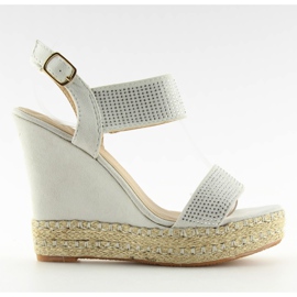 Gråa sandaler på kilklack 3811-7 Grå