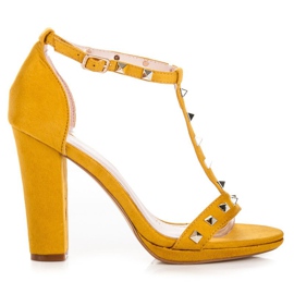 Seastar Gula sandaler på stolpen