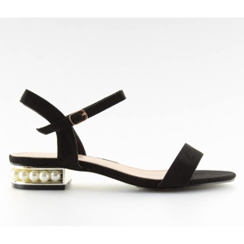 Högklackade sandaler med pärlor svarta 99-