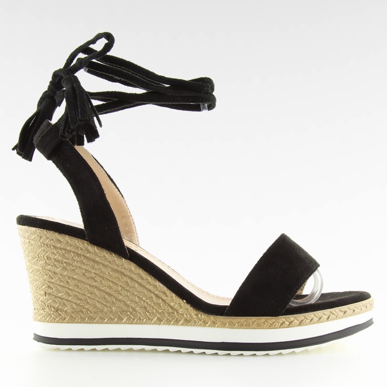 Svarta sandaler på en svart wedge JH630 svart