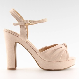 Beige sandaler på stolpen BJ1603-SD beige