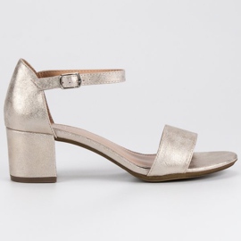 Filippo Sandaler på en låg stolpe gul