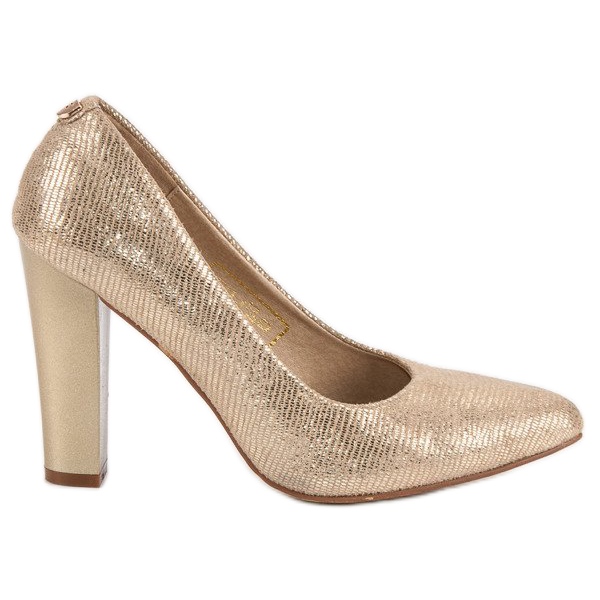 Filippo Gyllene pumps på pelaren