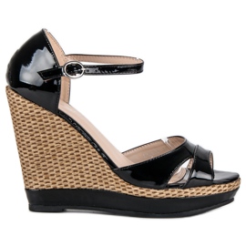 Kayla Svartlackerade kilsandaler