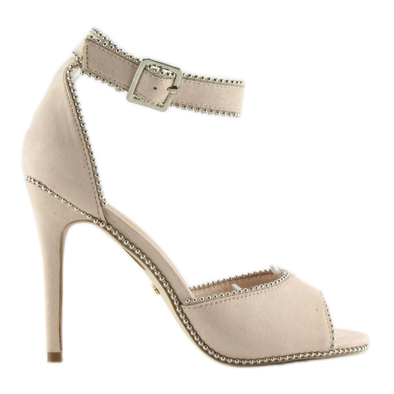 Eleganta sandaler på en beige NF-24P Beige klack