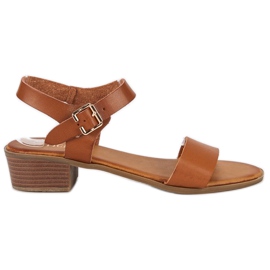 Licean Lågklackade sandaler brun